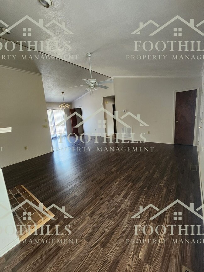 Foto del edificio - 702 Beagle Run