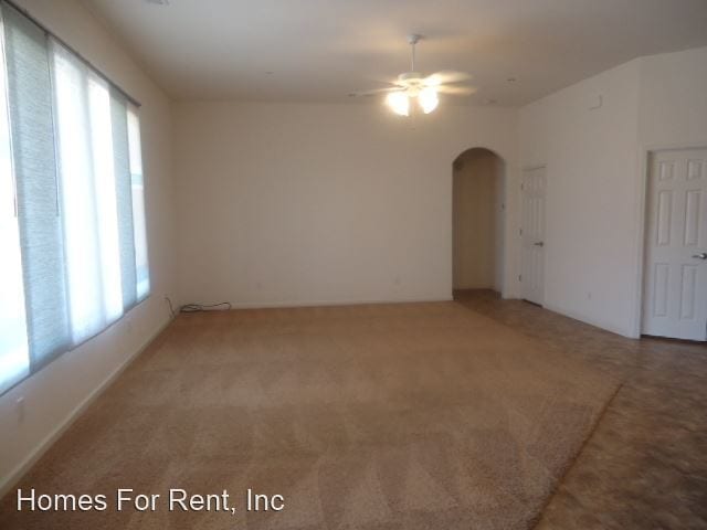 Building Photo - 4 br, 2.5 bath House - 468 W. Melinda Ave