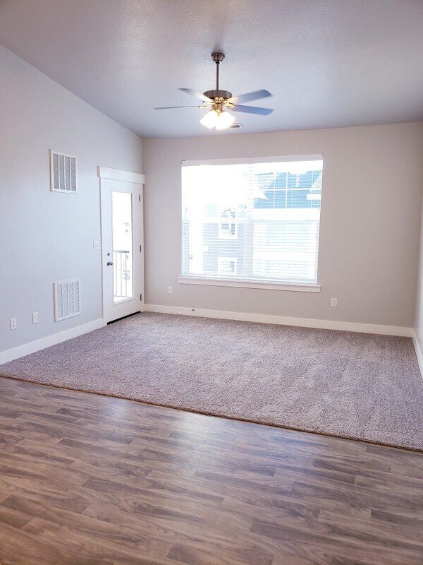 Building Photo - 14648 McKellen Dr