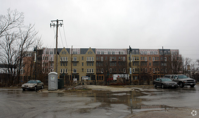 Building Photo - Front Street Lofts