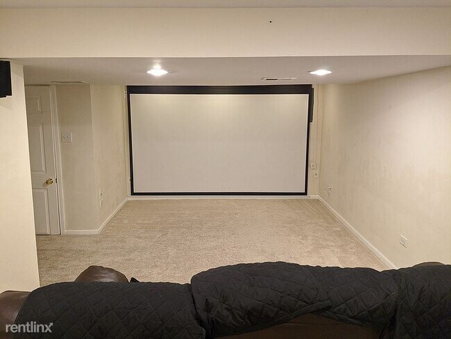 Foto del edificio - 4 br, 2.5 bath House - 2931 Greenleaf Ave