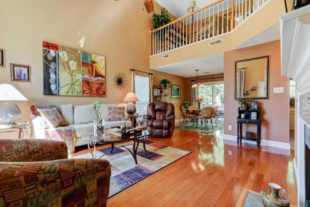 Foto principal - 8133 Faircrest Ln