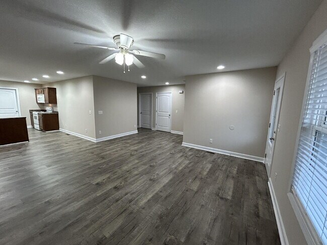 Foto del edificio - 146 Harp Ave