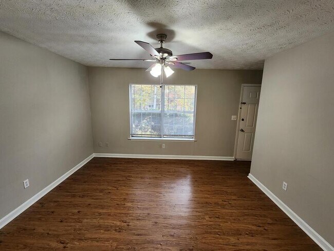 Building Photo - 4256 Worth St