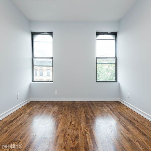 Foto del edificio - 1856 Madison St