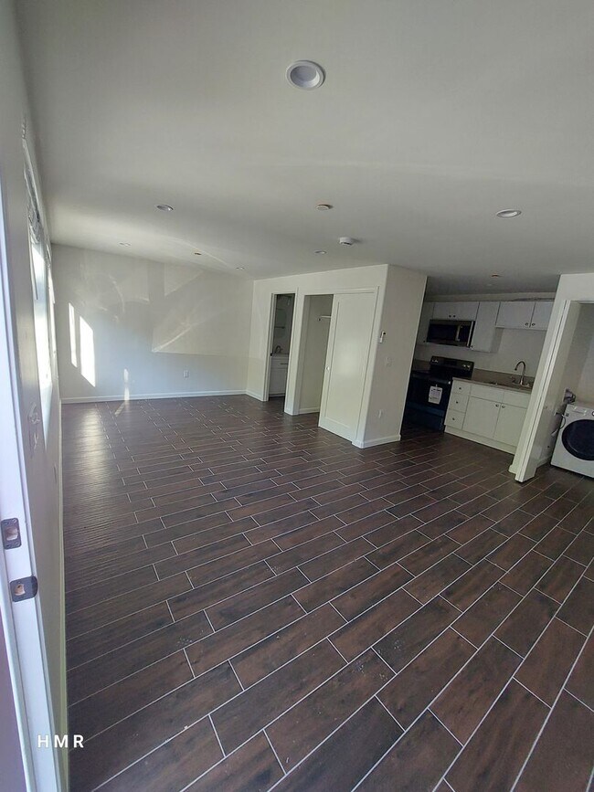 Foto del edificio - Brand new studio in LA