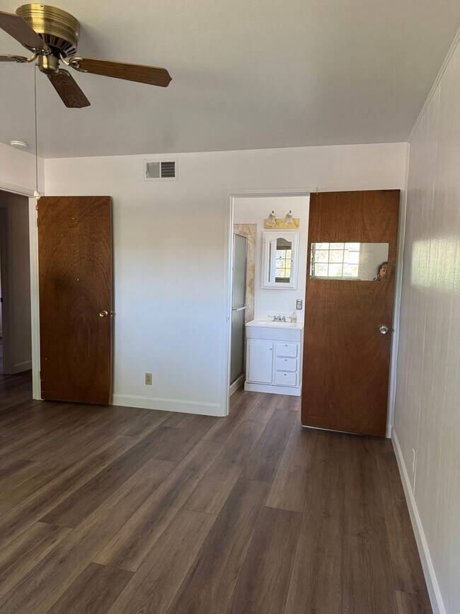 Foto del edificio - CENTRAL DAVIS SINGLE STORY HOME