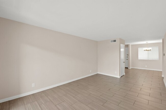 Building Photo - Cabrillo Ave