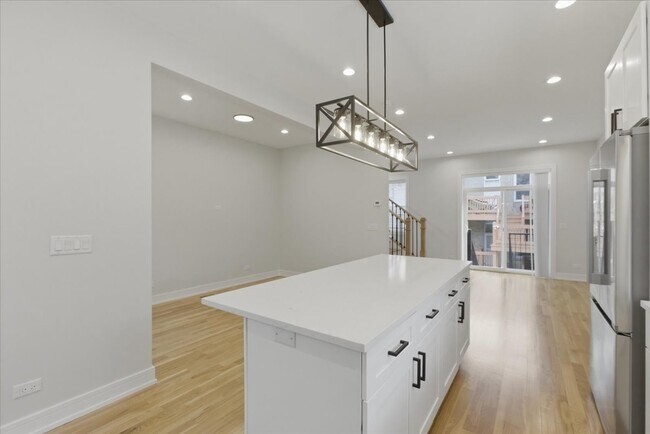 Foto del edificio - 858 N Paulina St