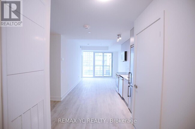 Photo du bâtiment - 185 Deerfield Rd