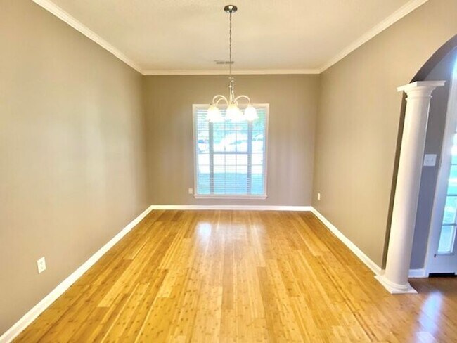 Foto del edificio - 3 Bedroom 2.5 bath with Loft Space Home in...
