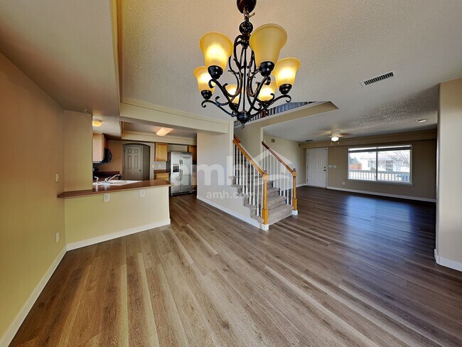 Foto del edificio - 21610 E 38th Pl