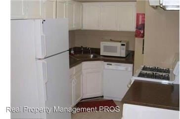 Building Photo - 5831 Quantrell Ave