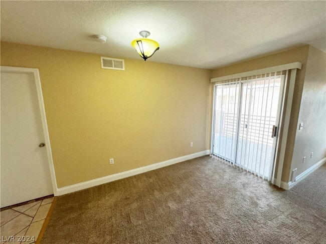 Foto del edificio - 4555 E Sahara Ave