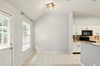 Building Photo - 303 Burris Park Dr