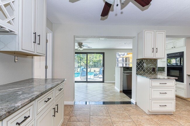 Building Photo - 169 Armadillo Way