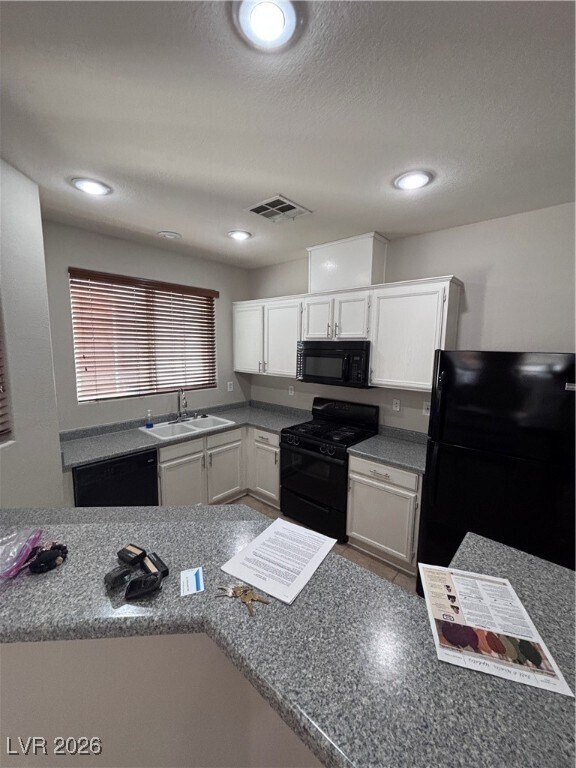 Foto del edificio - 6164 Calm Breeze Ave