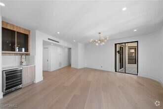 Building Photo - 4451 Gulf Shore Blvd N