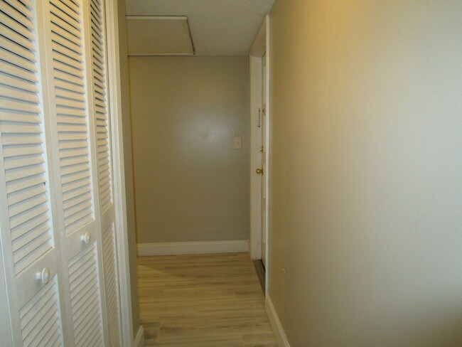 Building Photo - 2661 S Course Dr