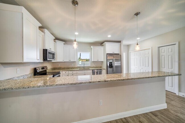 Foto del edificio - 8411 Daves Homes Pl
