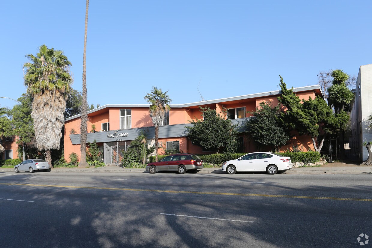 Primary Photo - Beverlywood Center