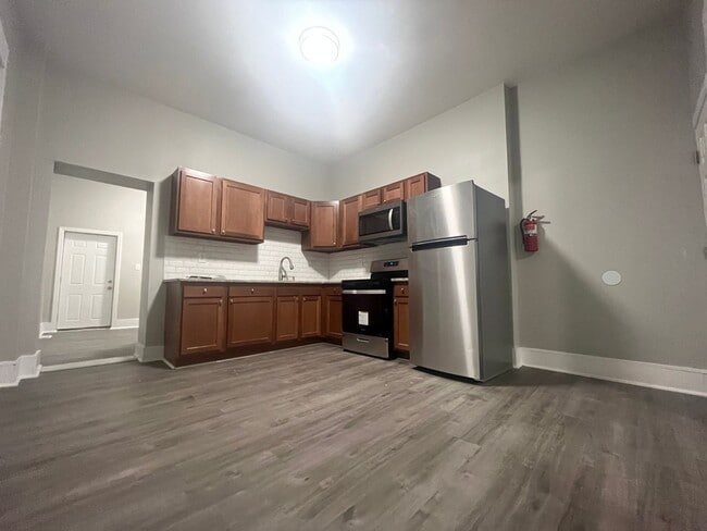 Building Photo - Beautiful 4 bed/2 bath home on 4th St. in Camden!