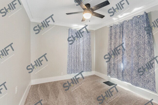 Building Photo - 735 Davis - Gorgeous single family home