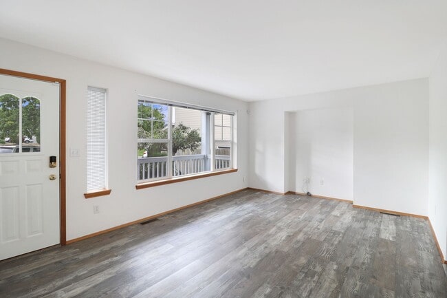 Building Photo - 2 Bed 1 Bath - Single Story - Pet Friendy ...