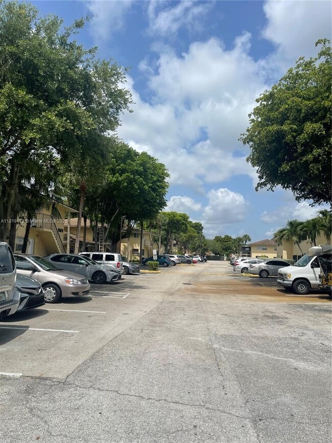 Building Photo - 15699 SW 73rd Cir Terrace