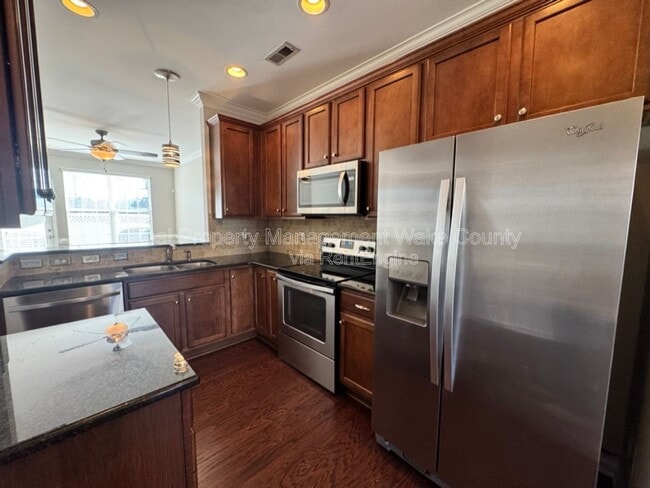 Foto del edificio - 826 Cupola Dr