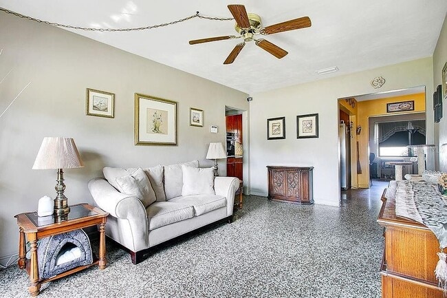 Foto del edificio - 1721 Montcalm St