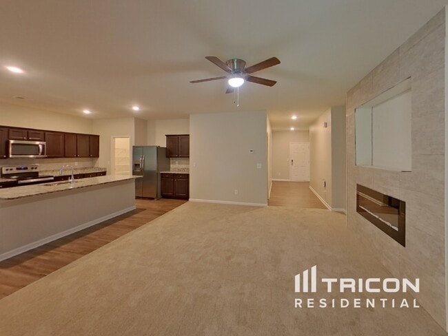 Building Photo - 225 Sinclair Way