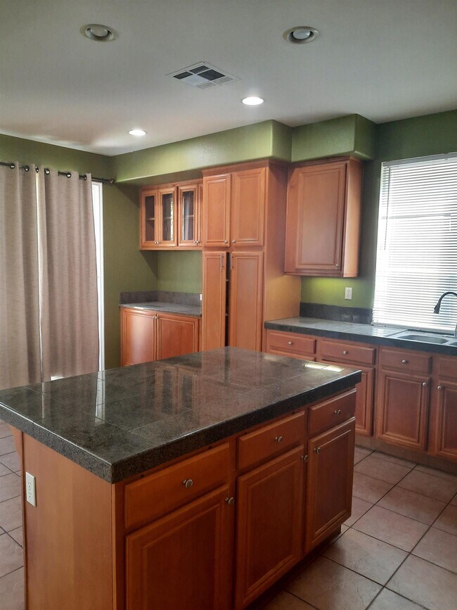 Building Photo - 4641 Partow Way