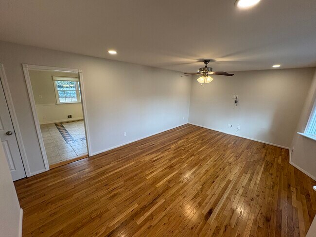 Building Photo - 169 S Plaisted Ave