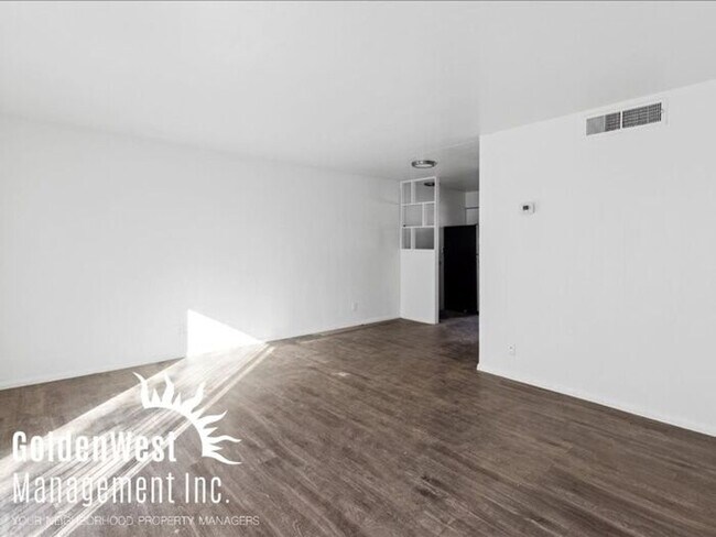 Building Photo - Charming 1Bdm 1Ba Apartment In Central Phoenix - Move In Special!