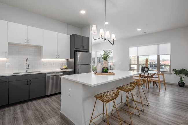 The Porter at Westport Plaza Apartments | Washington University in