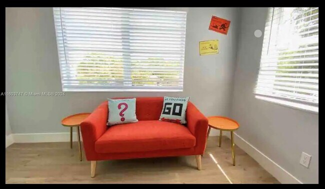 Foto del edificio - 6828 NW 3rd Ave