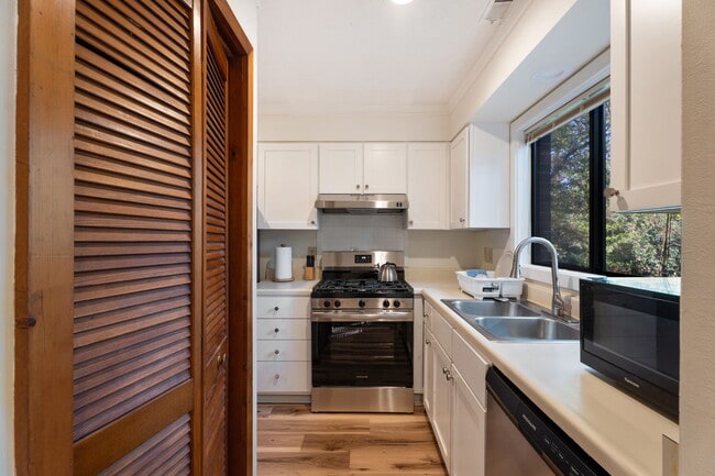 Foto del edificio - 609 Hillsborough St