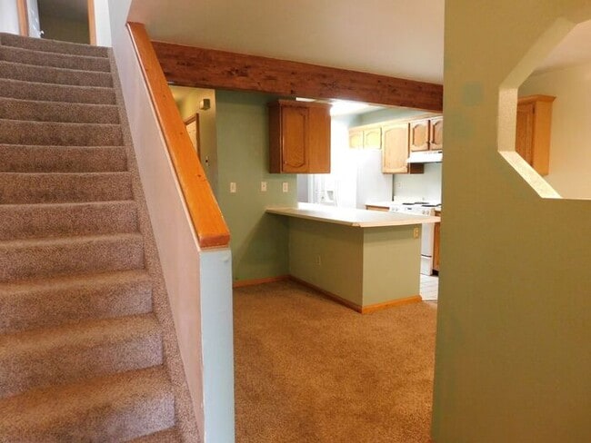 Photo - 2 Bedroom Condo with 2 car garage!