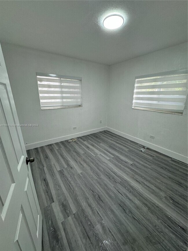 Building Photo - 543 NW 58th St