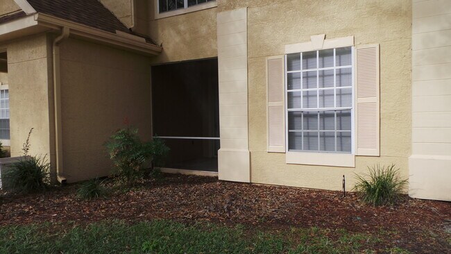 Foto del edificio - First Floor 3/2 Condo in the Gated Crescen...