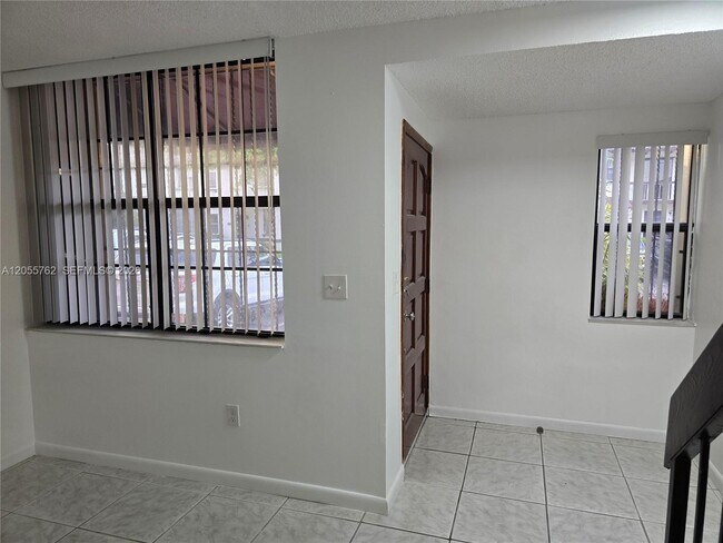 Building Photo - 12230 SW 16th Terrace