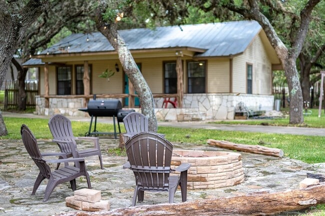 Building Photo - 28160 Windwood Dr E