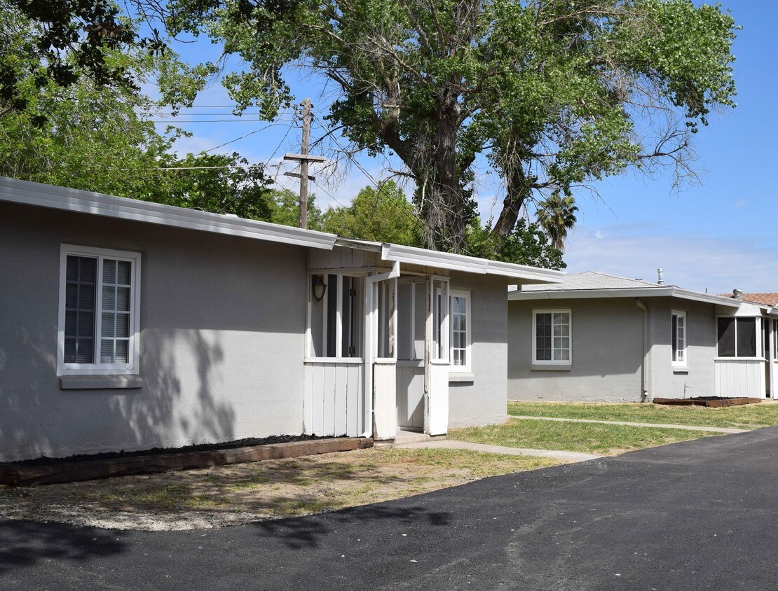 Primary Photo - 5959 Hilltop Dr