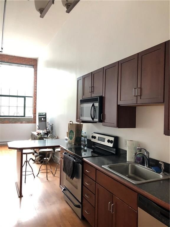 Foto del edificio - 180 Allen St