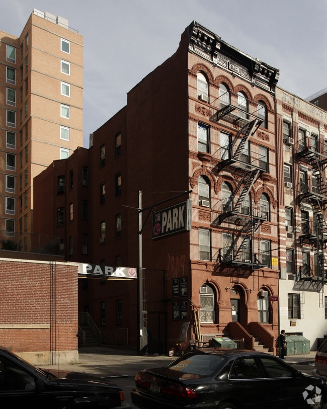 73 Monroe St, New York, NY 10002 Apartments New York, NY