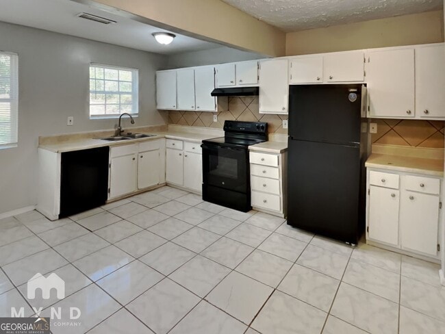 Foto del edificio - 450 Fairburn Rd NW