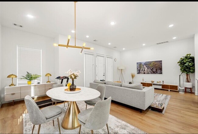 Foto del edificio - 2902 Rosalie St