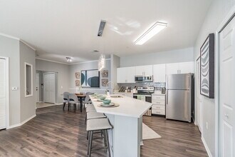 Interior Photo - THE PARQ AT CROSS CREEK