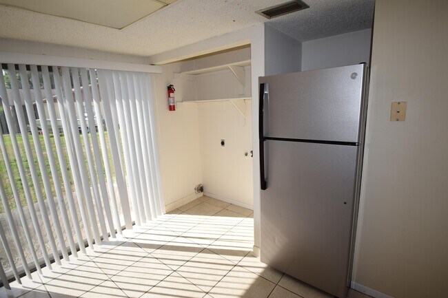 Foto del edificio - 6024 Norton Rd